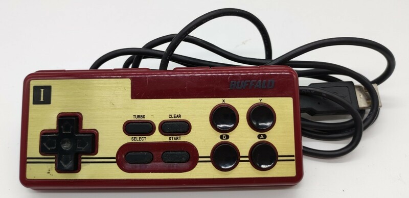【美品】iBUFFALO USB接続 8ボタンゲームパッド デジタル 連射機能付 ファミコン風 レッド