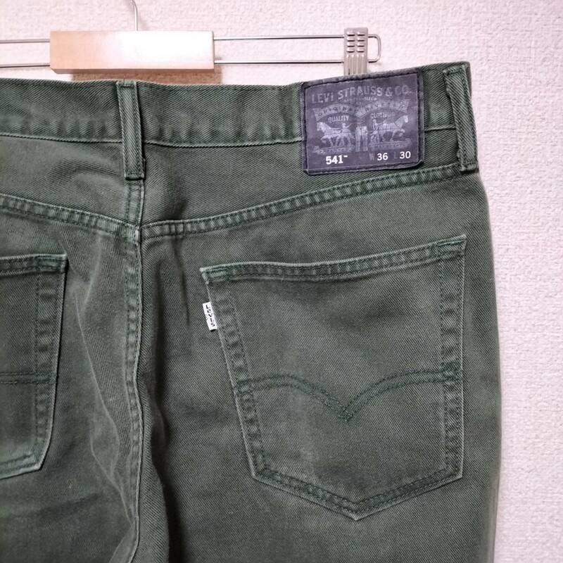 ☆Levi's 541 カラーデニムパンツ アスレチックテーパード ジーンズ ジーパン ボトムス 大きいサイズW36 グリーン リーバイス 古着 USED