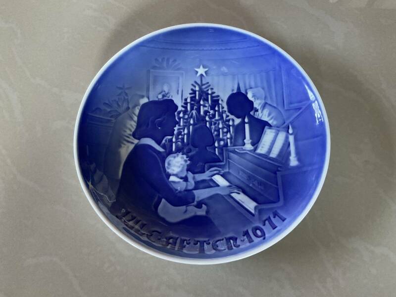 ロイヤルコペンハーゲン ROYAL COPENHAGEN 1971年ビングオーグレンダール　イヤープレート 飾り皿 クリスマスプレート