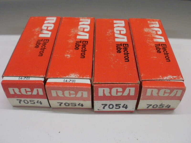 N:7504/RCA の元箱入りの4本セット