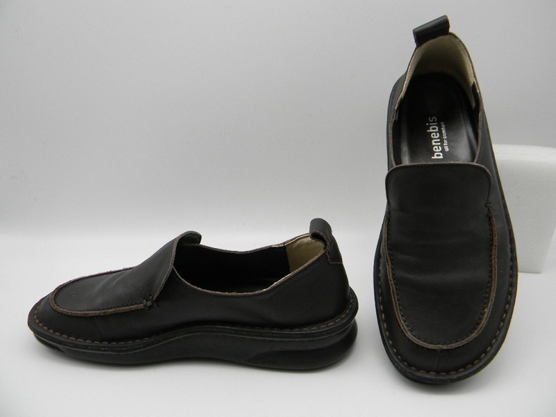 ●★【 benebis 】◆ こげ茶色の靴（２２．５ｃｍ）ローファー ウォーキングシューズ