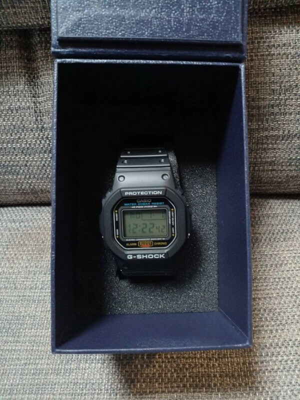 カシオ　CASIO　G-SHOCK　G-ショック　ジーショック　DW-5600E-1　クオーツ　メンズ　腕時計　新品未使用