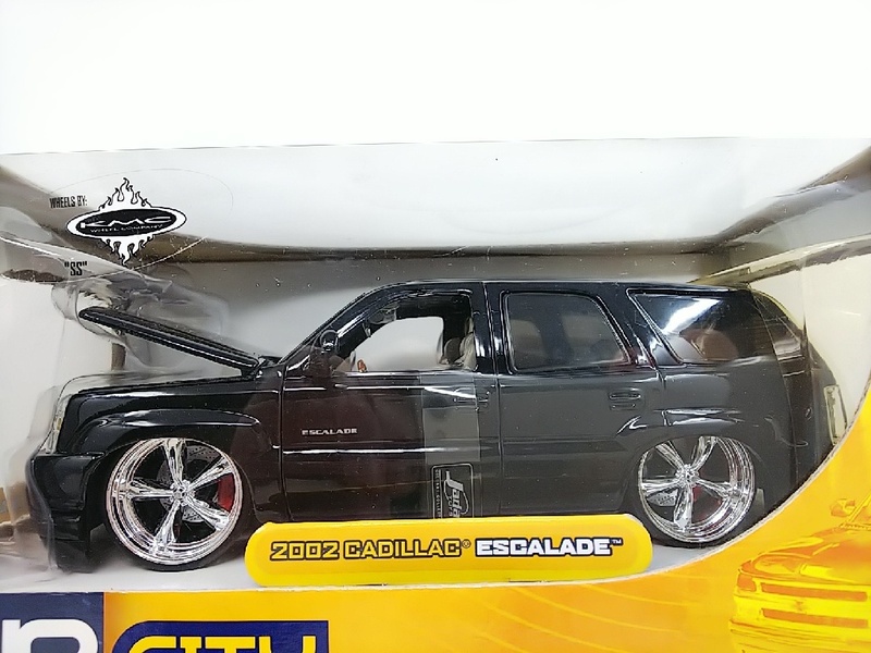 ■Jada Toys ジャダトイズ DUB CITY 1/24 2002 CADILLAC ESCALADE ブラック キャデラック エスカレード ダイキャストモデルミニカー