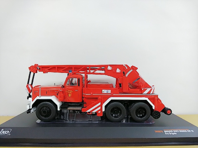 ■ ixo modelsイクソ 1/43 TRF007S MAGIRUS DEUTZ URANUS KW 16 - Fire Brigade 消防 モデルミニカー