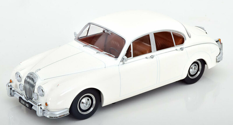 KK scale 1/18 Daimler 250 V8 LHD 1962　ホワイト　ダイキャスト製　ダイムラー　