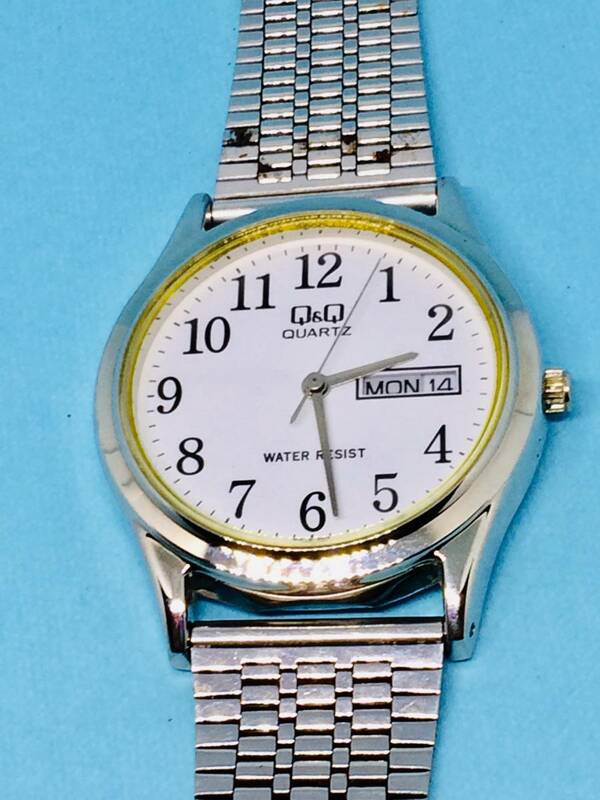 (C21)粋な時計(*'▽')シチズンQQ・ディディト（電池交換済み）シルバー・メンズ腕時計USED（送料全国一律185円）素敵な時計です。