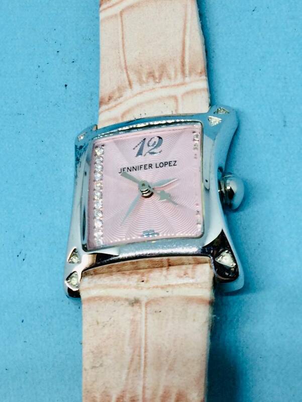 (C09)素敵な素敵な(*'▽')ジェファニー　ロペス（電池交換済み）シルバー・レディス腕時計USED（送料全国一律185円）おしゃれな時計です。
