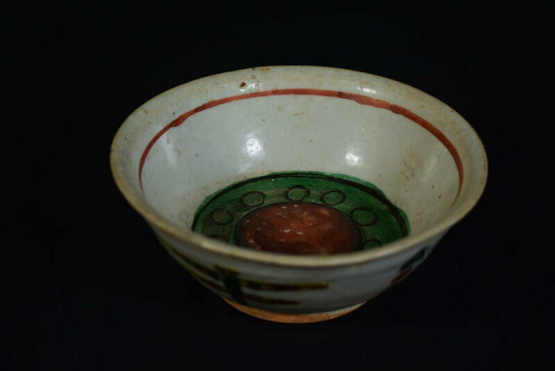 【和】(8253)　時代古作　江戸　古琉球焼色絵茶碗　小茶碗　壺屋　