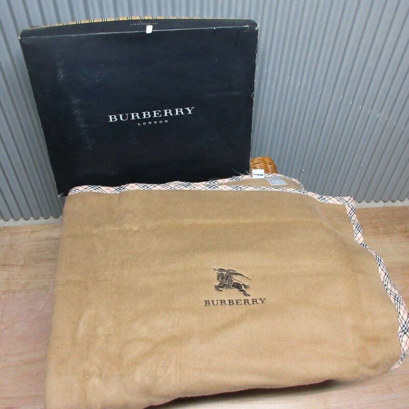 未使用 日本製 Burberry バーバリー西川産業 ウール100% 毛布 ブランケット 140×200 寝具 アウトドア キャンプ チェック/ ガ 117-2