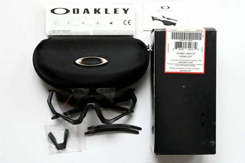 OAKLEY Flight Jacket Photochromic オークリー フライトジャケット 調光レンズ ロードバイク サイクリング 自転車 アイウェア