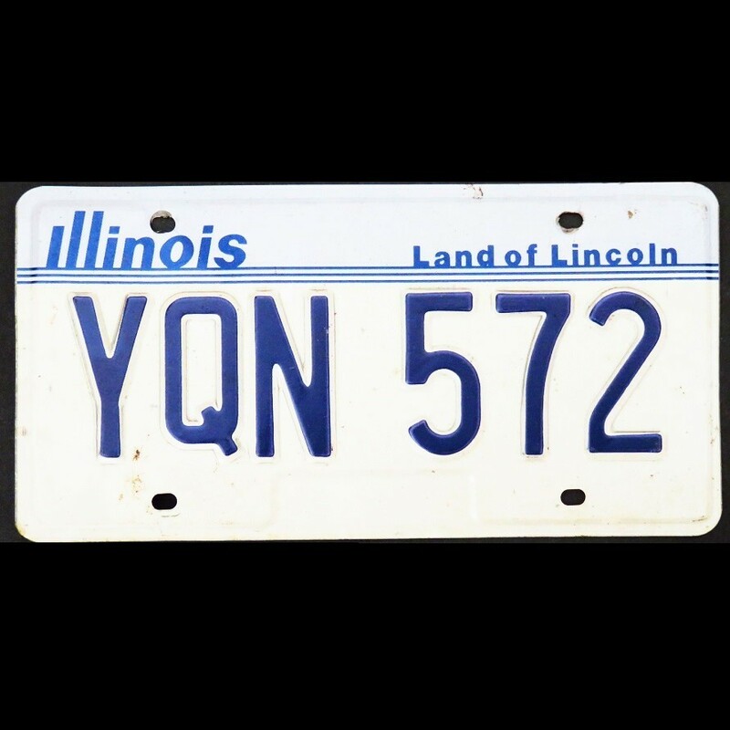 ナンバープレート アメリカ 米国 イリノイ州 YQN 572 鉄(ブリキ)製 自動車 ライセンスプレート 横約30.5cm×縦約15.5cm