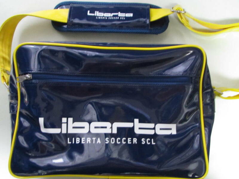  中古 Liberta リベルタ サッカースクール エナメル ショルダーバッグ 子供用 バッグ カバン 紺 ネイビー