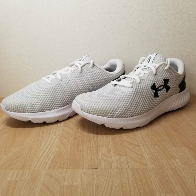 送料無料・新品未使用！！ アンダーアーマー UNDER ARMOUR ランニングシューズ / チャージドローグ 3Eワイド / 白 定価9350円 26.0ｃｍ