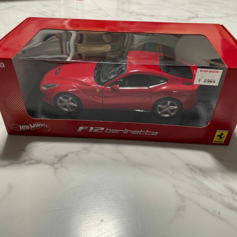 《箱付き》【1/18スケール】Ferrari F12 berlinetta Hot WHEELS ミニカー 模型 コレクション放出 ホットウィール フェラーリ ベルリネッタ