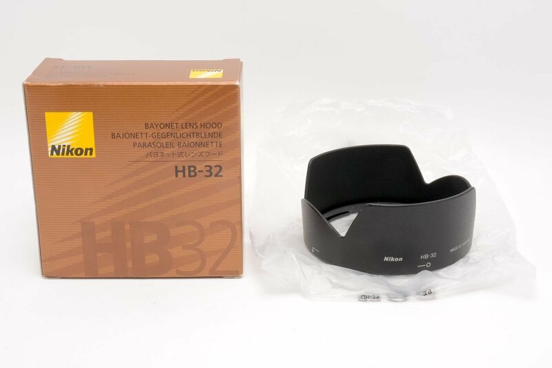 【美品】Nikon ニコン レンズフード HB-32 (対応レンズ AF-S DX NIKKOR 18-140mm f/3.5-5.6G ED VR など) #3927