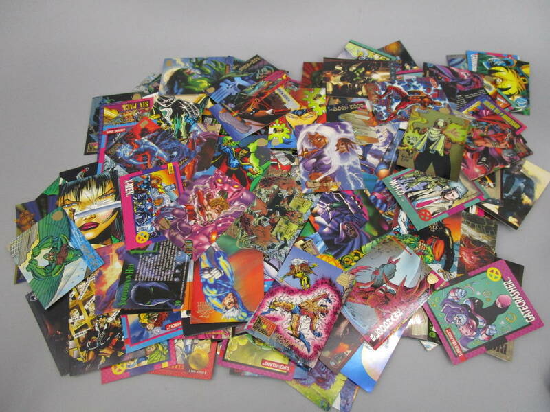 マーベル　X-Men　スポーン　ハルク　アイアンマン　ゴーストライダー　ワンダーウーマン　ウルバリン　他　カード　約200枚（FGEE