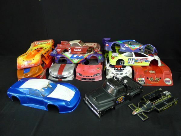 M588 プラスチック製 色々なラジコンボディーまとめて F1 スポーツカーなど 玩具 現状品 ジャンク品/100