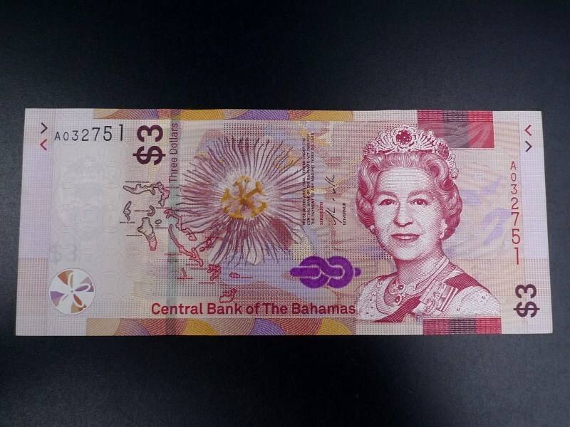 未使用 旧紙幣 カリブ諸島 バハマ 2019年 3ドル 女王 エリザベス2世 イギリス エリザベス女王