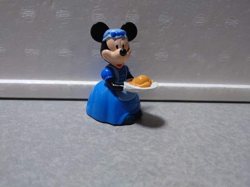 ミニーマウス　フィギュア　ハッピーセットのオマケ　1999年製造　ミッキーマウス　ディズニー　Disney