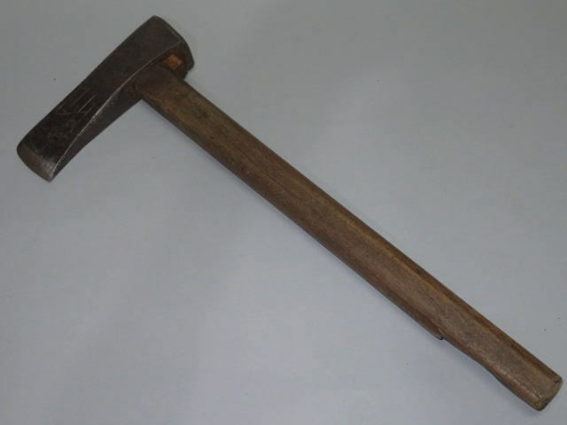 古い斧・鉞　その4　柄の長さ約43.8cm