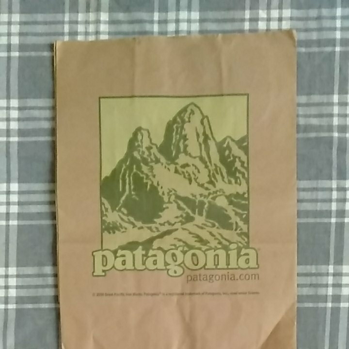 パタゴニアpatagonia紙袋◇送料無料◇ひとつの値段です。