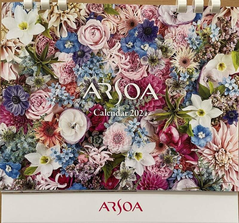 アルソア化粧品　ARSOA 花ほころぶ毎日　Blooming Days 卓上カレンダー2024。
