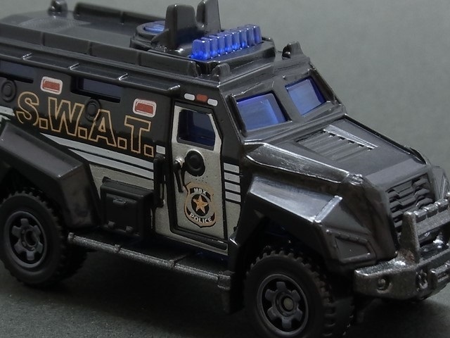 ☆日曜夜☆未開封新品☆S.W.A.T. TRUCK (旧金型)☆MATCHBOX