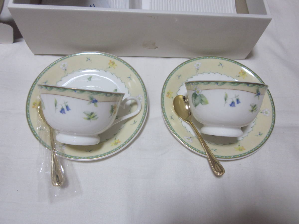 ■【NARUMI】■【ナルミ　チャイナ】■【花柄】■【カップ＆ソーサー】■【２客セット】■【スプーン付き】■【未使用】■