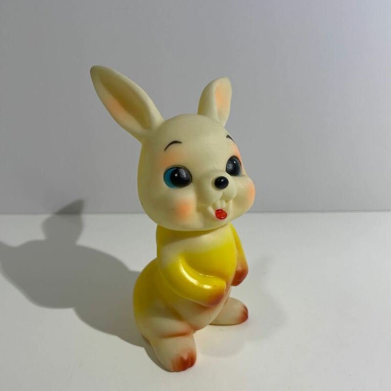当時物 ウサギ うさぎ 動物 大越玩具 扇マーク 日本製 ソフビ 笛人形 フィギュア 昭和レトロ アニマル
