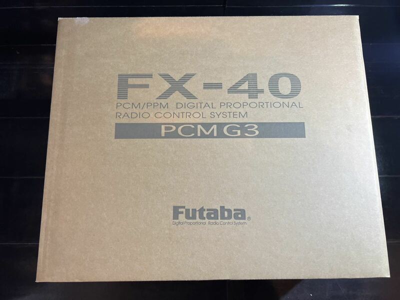 【新品保管品】 フタバ Futaba　FX-40　40MHz　PCM G3　プロポ　純正プロポトレー　アルミケース　100台限定　シリアル0048　ID00101528