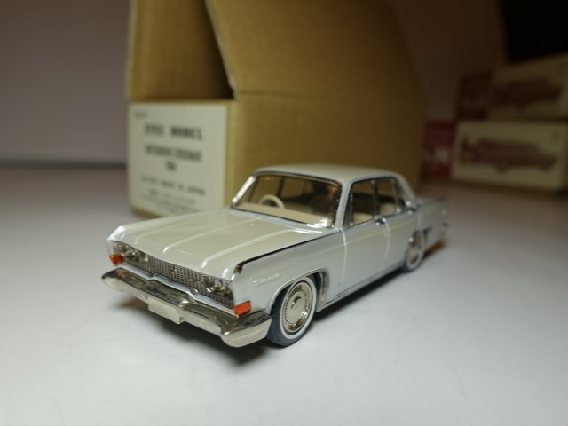 三菱　デボネア　MITSUBISHI　DEBONAIR　１９６４　Parle　1/43 FAIN MODEL 日本製