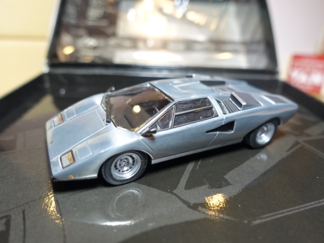 Lamborghini　Countach　LP400 1974 1/43　MINICHAMPS　ミニチャンプス カウンタック　ポリッシュ