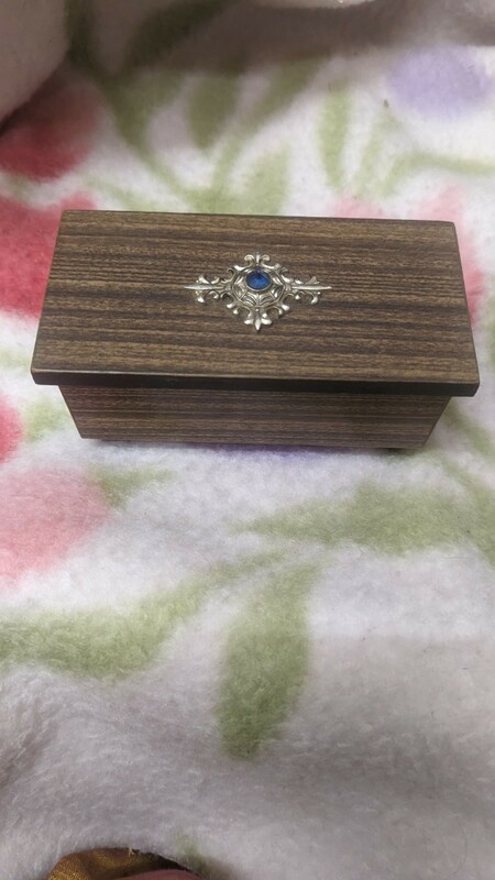 昭和レトロ　オルゴール付き木製　宝石箱