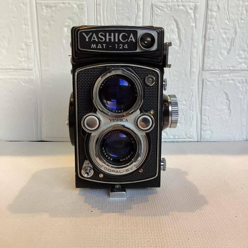 【7391】YASHICA二眼レフ　MAT-124 ケース付　ヤシカ　カメラ　レトロ　昭和　アンティーク