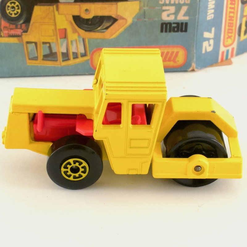 イギリス マッチボックス（matchbox） new 72 bomag 1/64