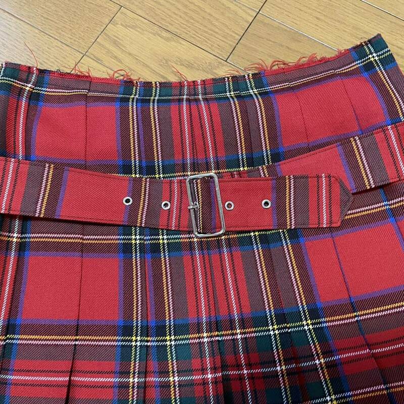 ●BlackCommedesgarconブラックコムデギャルソン赤タータンチェックベルトプリーツスカート