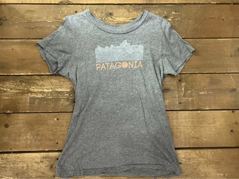 patagonia / パタゴニア 半袖ｔシャツ ロゴプリント レディース sサイズ グレー made in usa 米国製 コットン１００ used