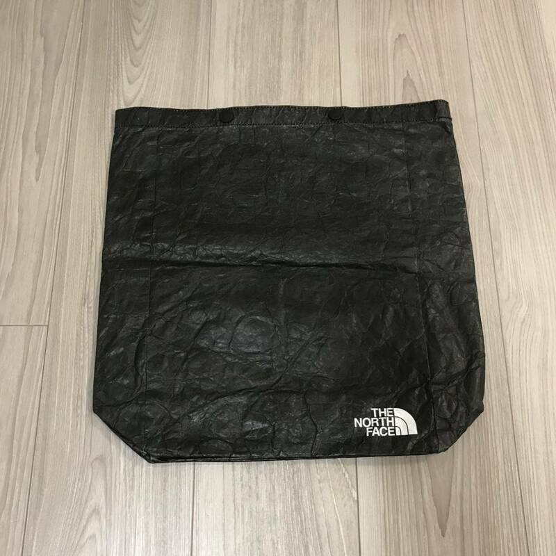 THE NORTH FACE TECH PAPER ROLL BC BAG ノースフェイス テック ペーパー ロール クラッチ バッグ ポーチ トート ランチ ショッピング 黒