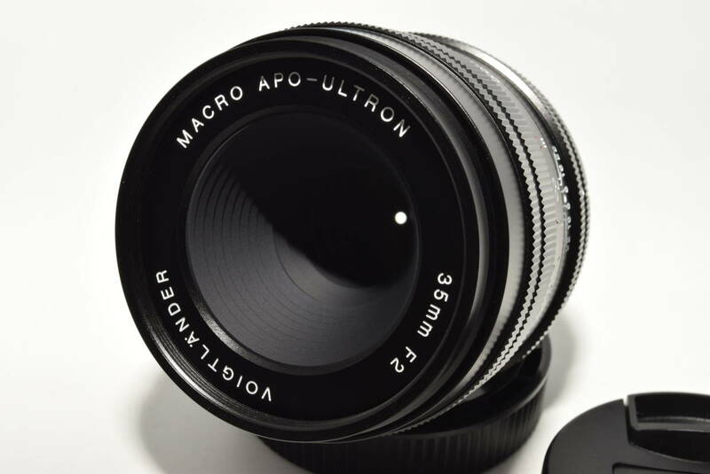 【極上品】 フォクトレンダー MACRO APO-ULTRON 35mm F2 X-mount　#6562