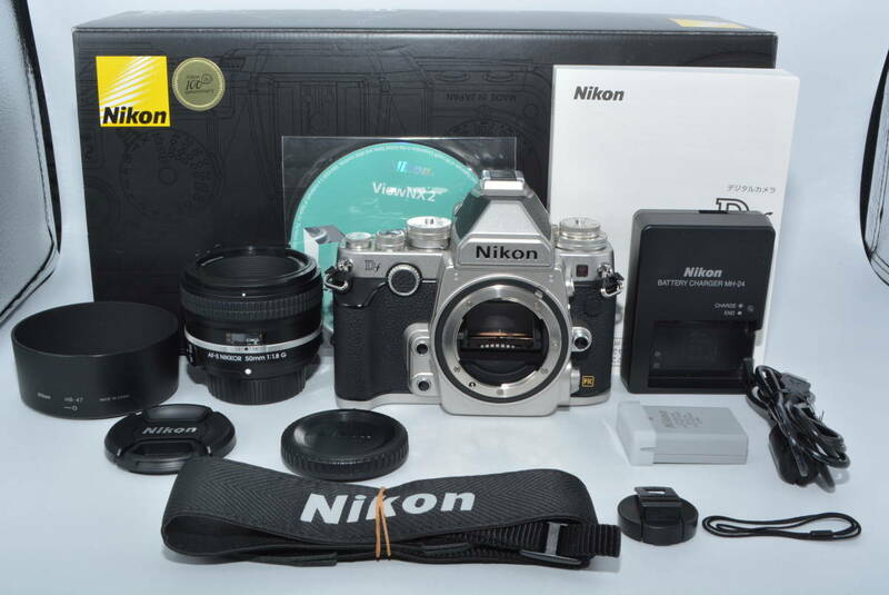 【536ショットの特上品】 Nikon デジタル一眼レフカメラ Df 50mm f/1.8G Special Editionキット シルバーDFLKSL　#6625