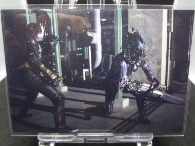 仮面ライダーV3 vs チェーンソーリザード　Calbee 仮面ライダートレーディングカード