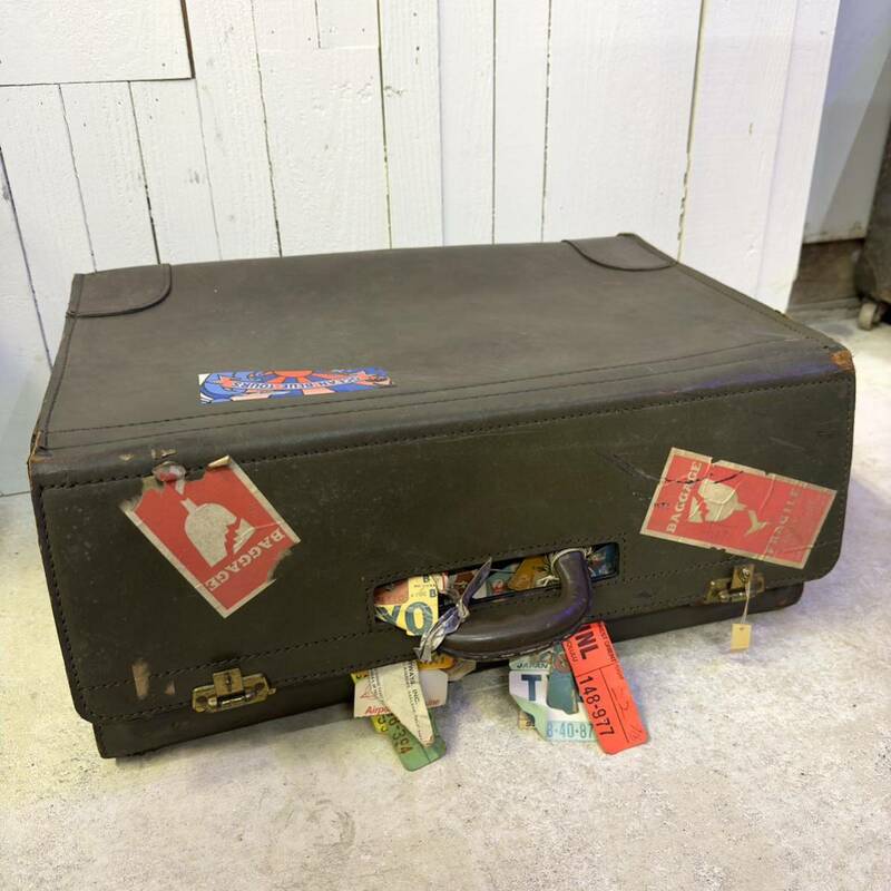 ヴィンテージ レザートランクケース スーツケース レザーバッグ 本革 レトロアンティーク ブラウン 茶色 古道具 年代物 海外タグ 荷札