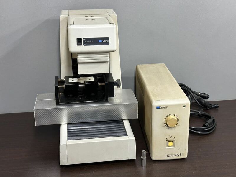 Roland ローランド 小型彫刻機 モデリングマシン CAMM-3 PNC-2500 PNC2500SV3 通電のみ確認済み 現状品