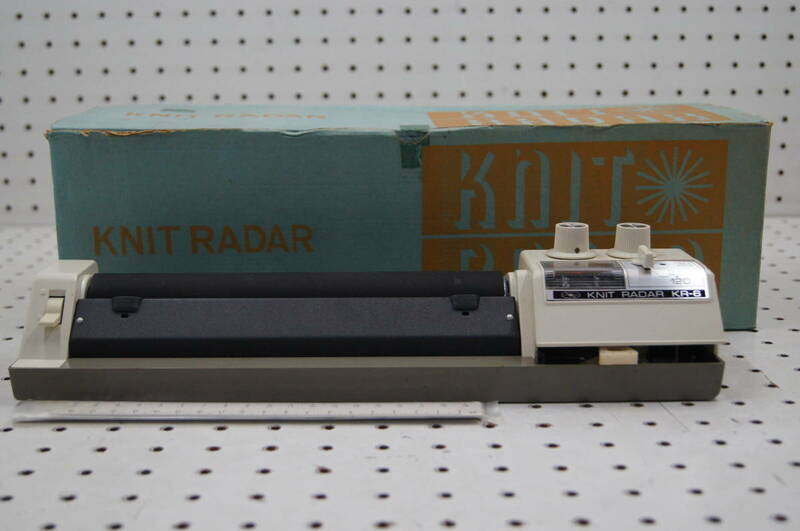 【R】E1◆KNIT RADAR KR-6 ニットレーダー シルバー 編機 編み機 箱あり レトロ 当時物※動作未確認