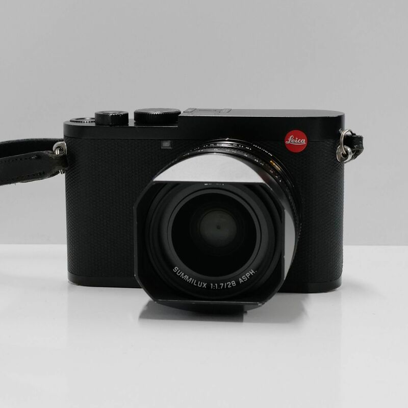 LEICA Q2 USED美品 デジタルカメラ 本体＋バッテリー フルサイズ 単焦点 ズミルックス f1.7/28mm ASPH 高級コンデジ 完動品 中古 CP5500