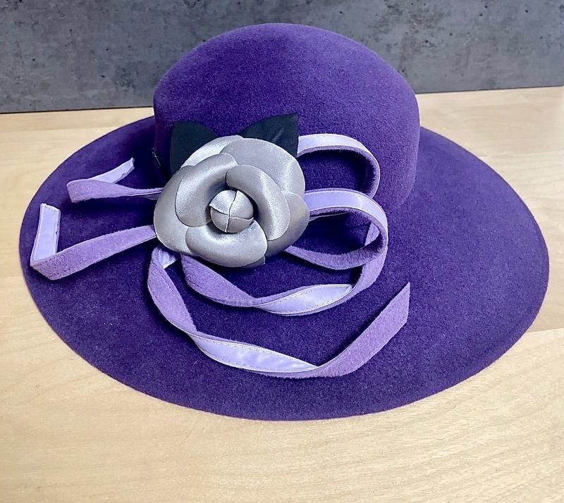 ●モードお帽子/CHAPEAU ORIGINAL GINZA Vogue/カメリアリボン飾/紫のお帽子/サイズM