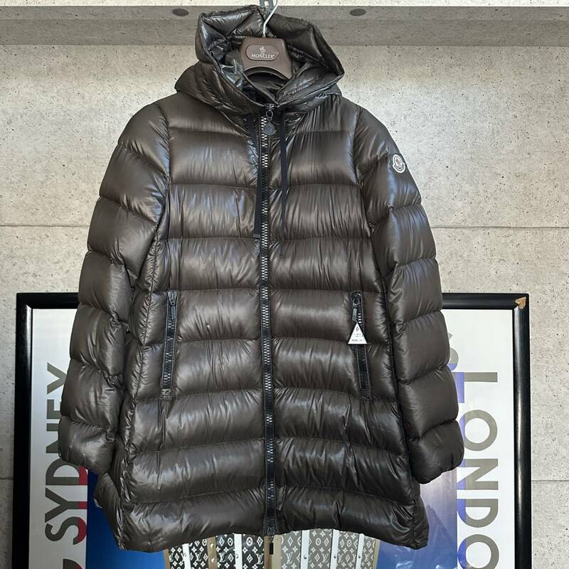 【即決/即納】MONCLER SUYEN モンクレール スイエン ダウンコート 肩ワッペン レディース ダークブラウン系 国内正規品 御殿場購入 2 