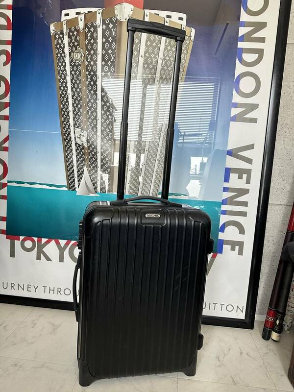 【即決/即納】！良好！機内持ち込み！ RIMOWA リモワ SALSA 2輪 スーツケース TSAロックブラック 黒 ディバイダー付き 851.52 本物