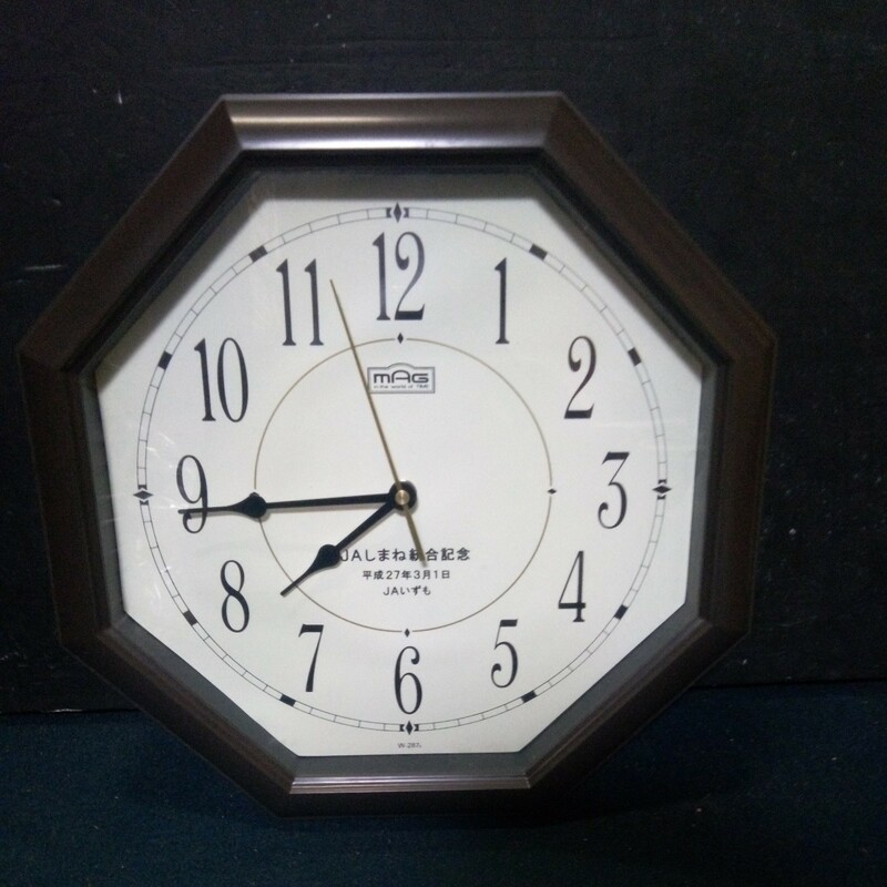 MAG マグ 掛時計 「W-287b」ブラウン アナログ 八角形 幅約30cm 厚さ約4cm 連続秒針 記念品 動作確認済み