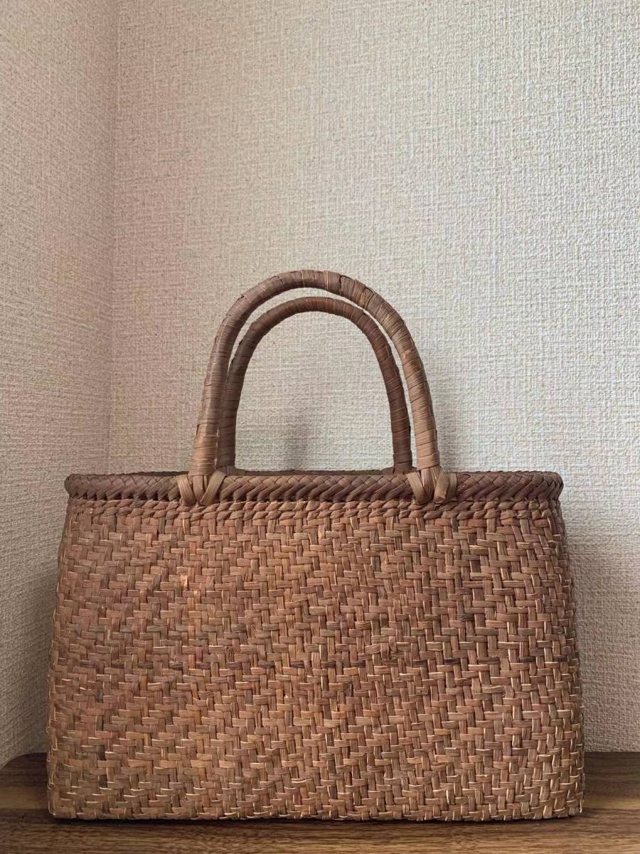 山葡萄　山葡萄籠バッグ　手作り　網代編み　細ひご　一番皮　内布あり 固定式持ち手